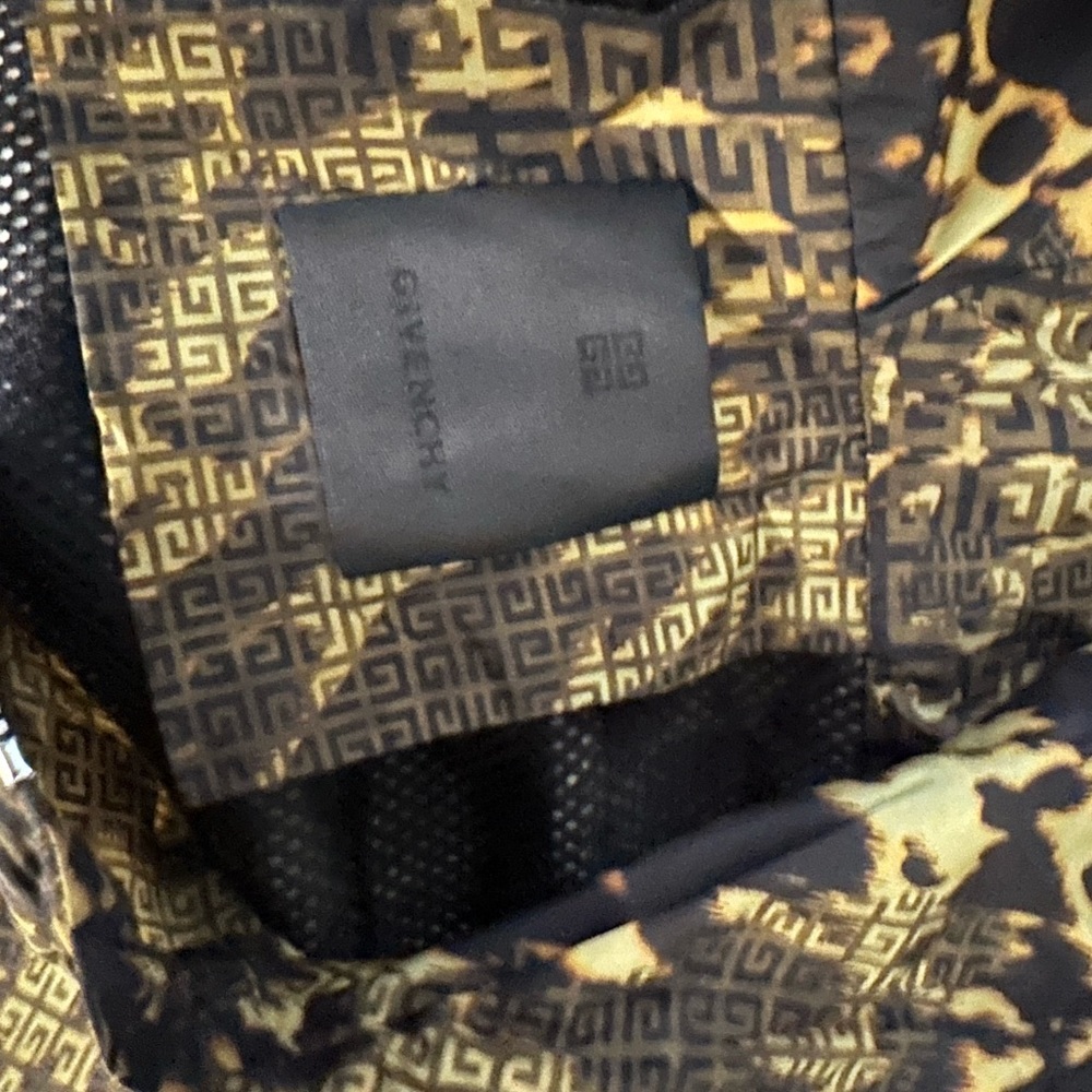 GIVENCHY men’s windbreaker size 52